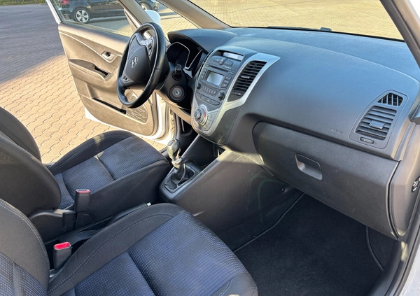 Hyundai ix20 cena 38900 przebieg: 109200, rok produkcji 2015 z Wałbrzych małe 254